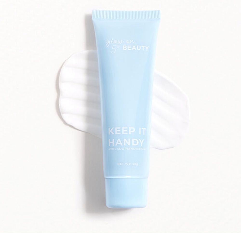 GLOW ON 5TH
KEEP IT HANDY Hand Cream in Avocado new sealed box plus Ipsy bag